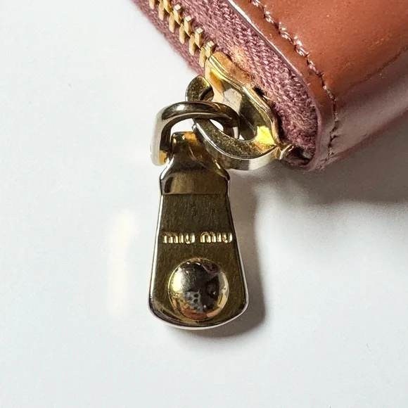 MIU MIU Wallet ribbon motif pink Patent Wallet - Picture 2 of 10